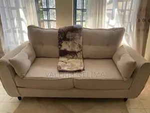 5seater Butterfly Sofa Set/Couch With Spring Cushions