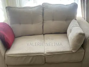 5seater Butterfly Sofa Set/Couch With Spring Cushions