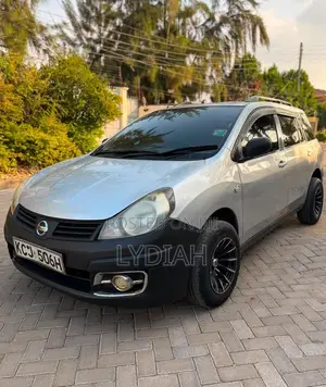 Nissan Advan 2009 Silver