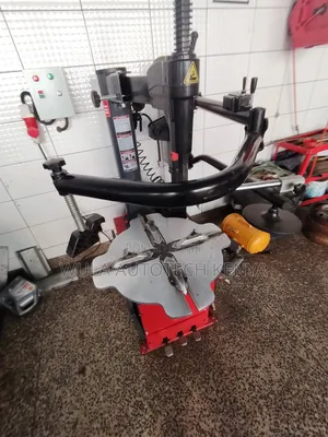 Modern Automotive Workshops Tyre Changer STC 768R Sunshine Italy