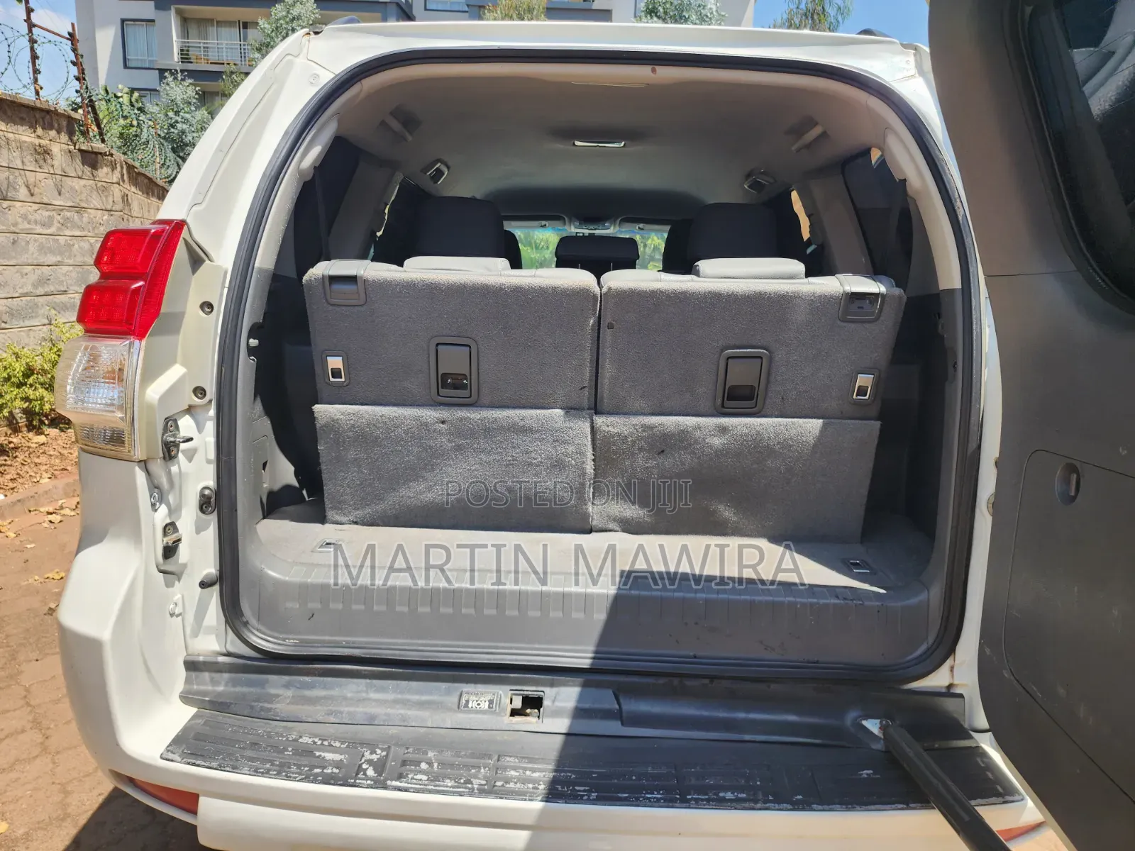 Toyota Land Cruiser Prado 2010 White