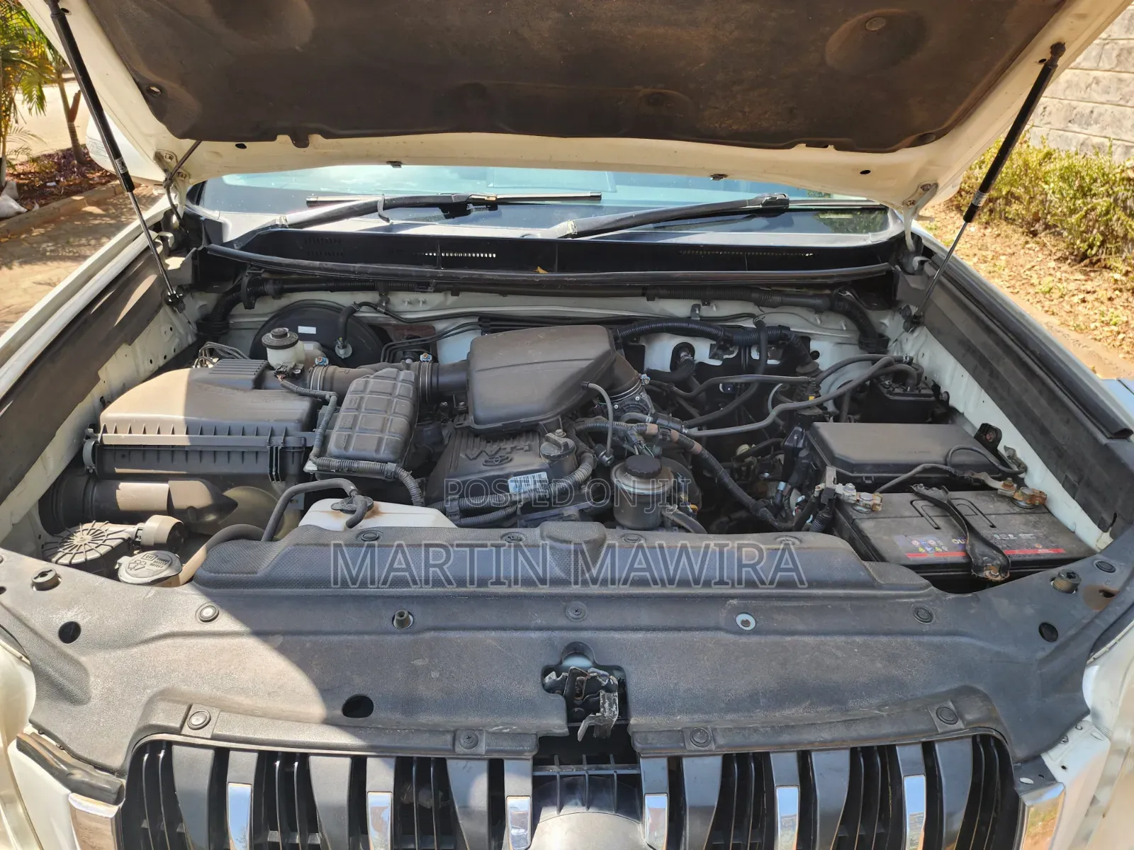 Toyota Land Cruiser Prado 2010 White