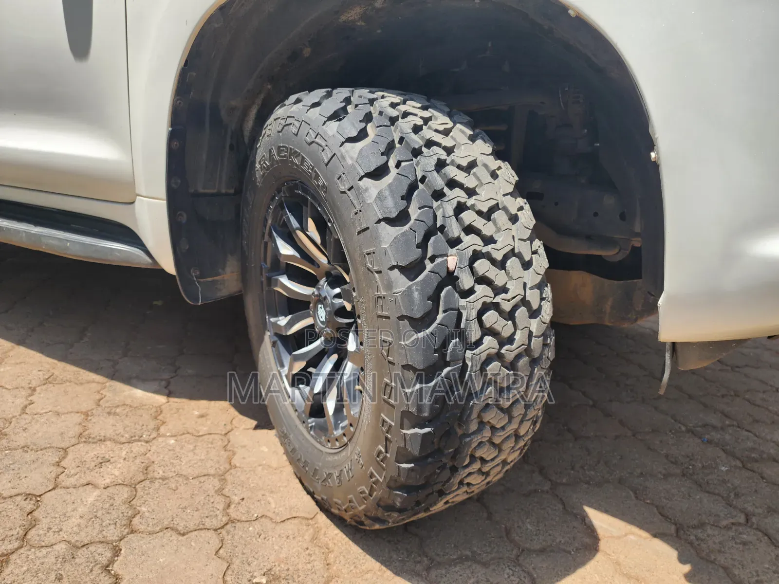 Toyota Land Cruiser Prado 2010 White