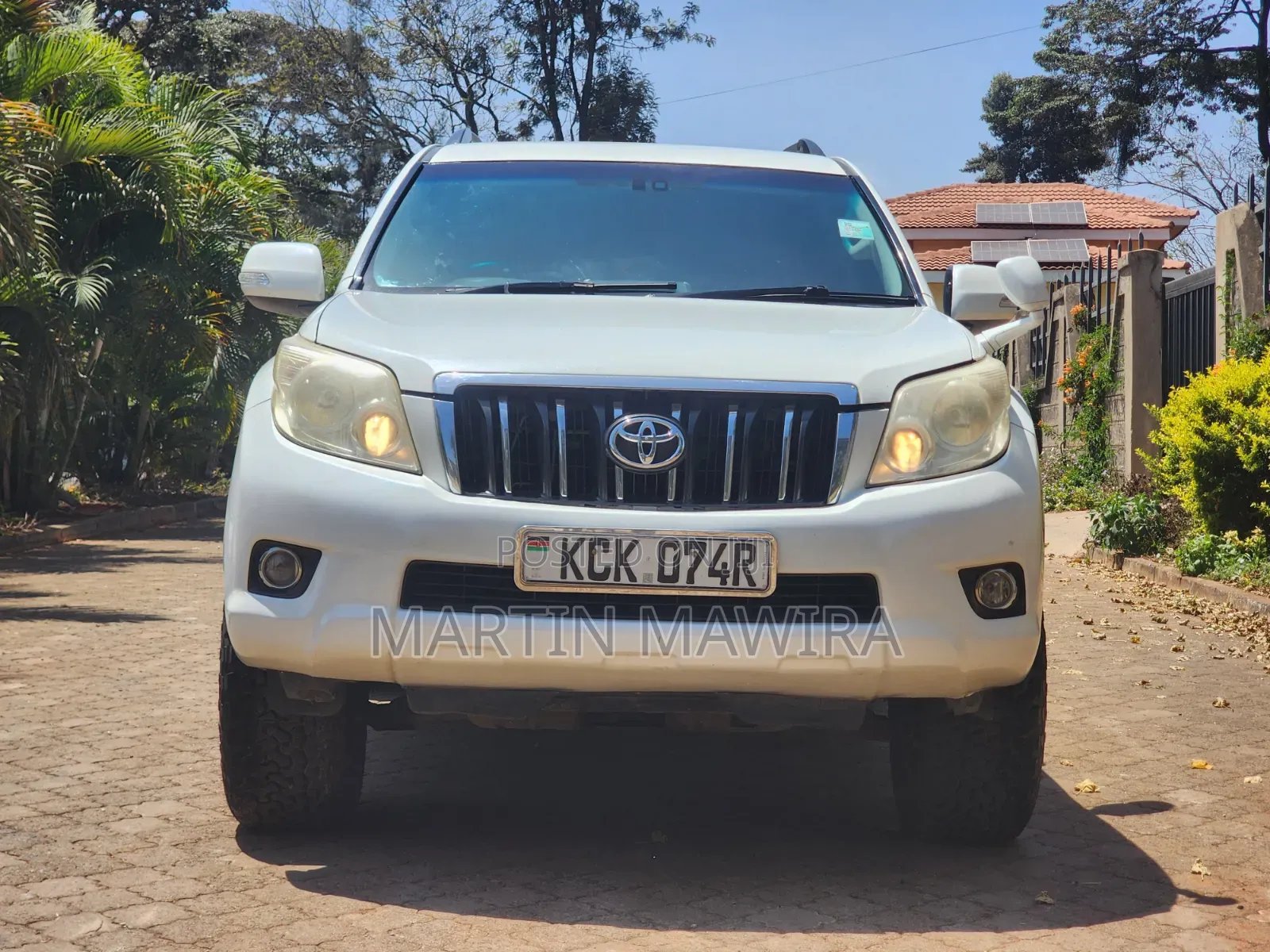 Toyota Land Cruiser Prado 2010 White