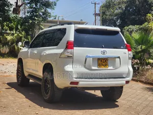 Toyota Land Cruiser Prado 2010 White