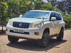 Toyota Land Cruiser Prado 2010 White