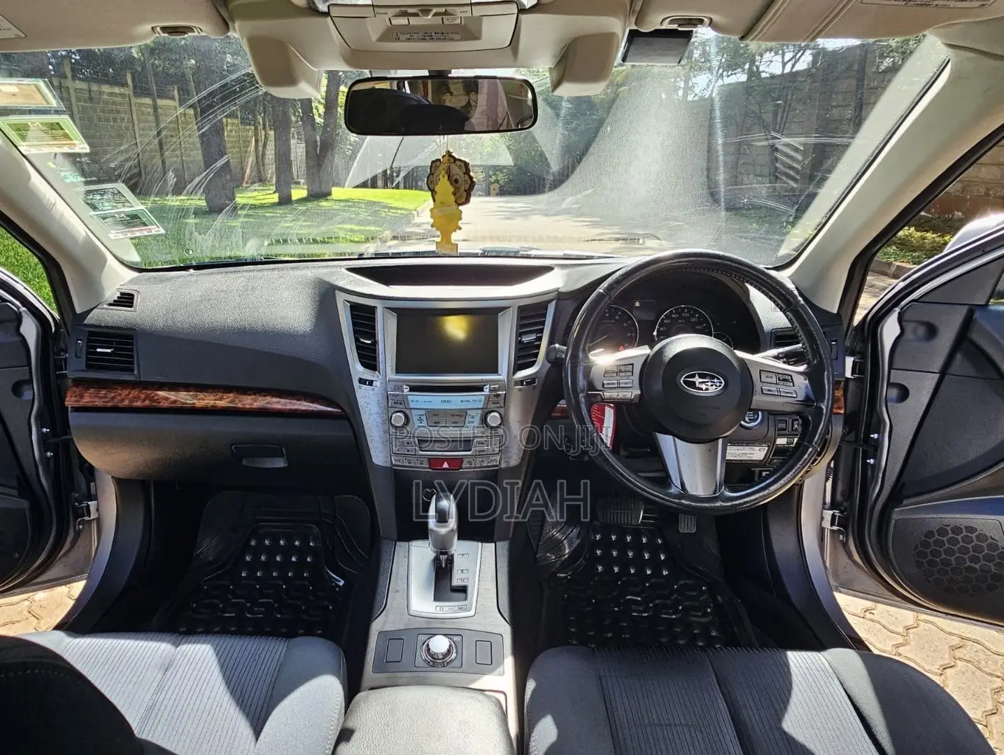 Subaru Legacy 2011 Silver