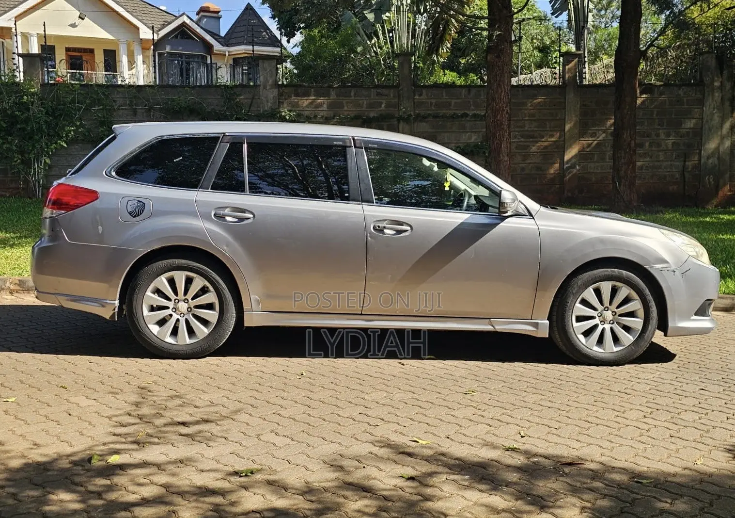 Subaru Legacy 2011 Silver