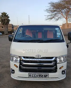 Toyota HiAce 2012 White