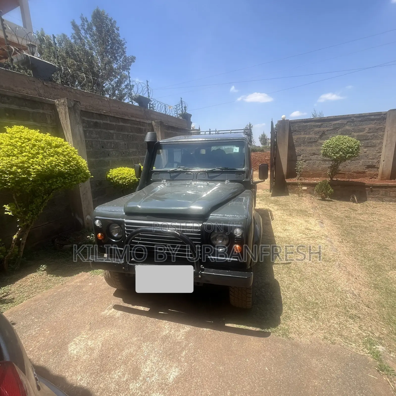 Land Rover Defender 1983 Green