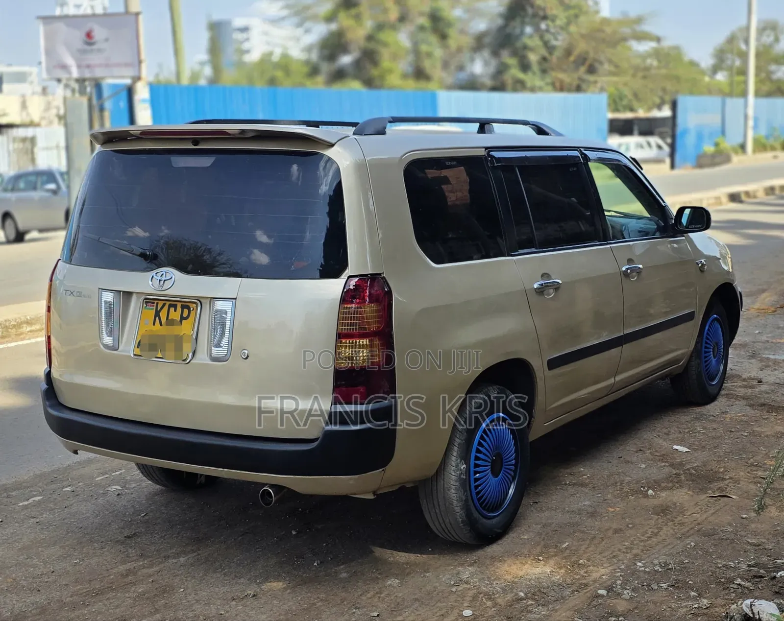 Toyota Succeed 2010 Gold