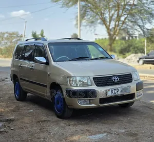 Toyota Succeed 2010 Gold