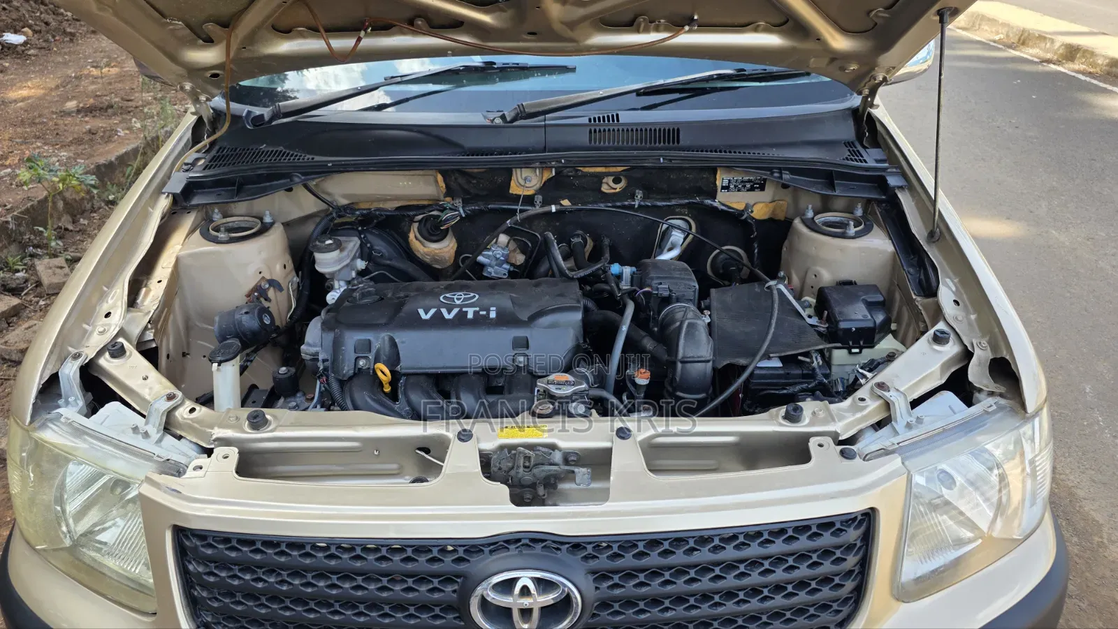 Toyota Succeed 2010 Gold