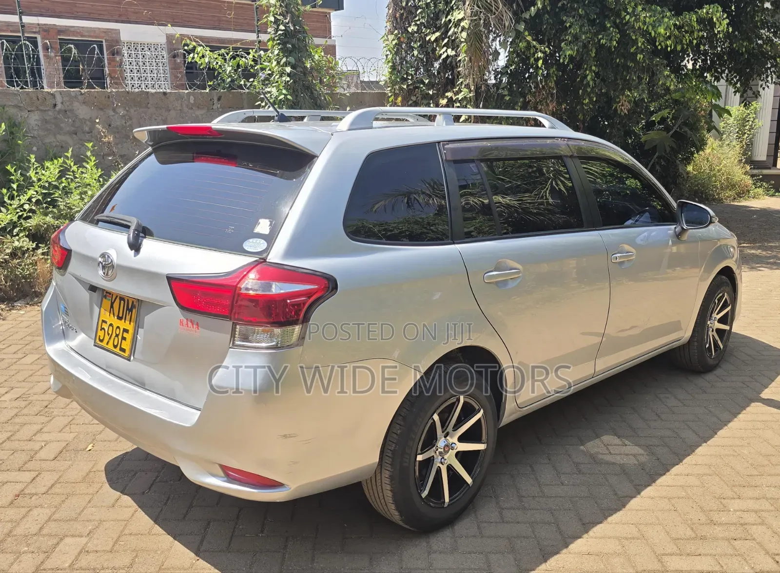 Toyota Corolla Fielder 2016 Silver