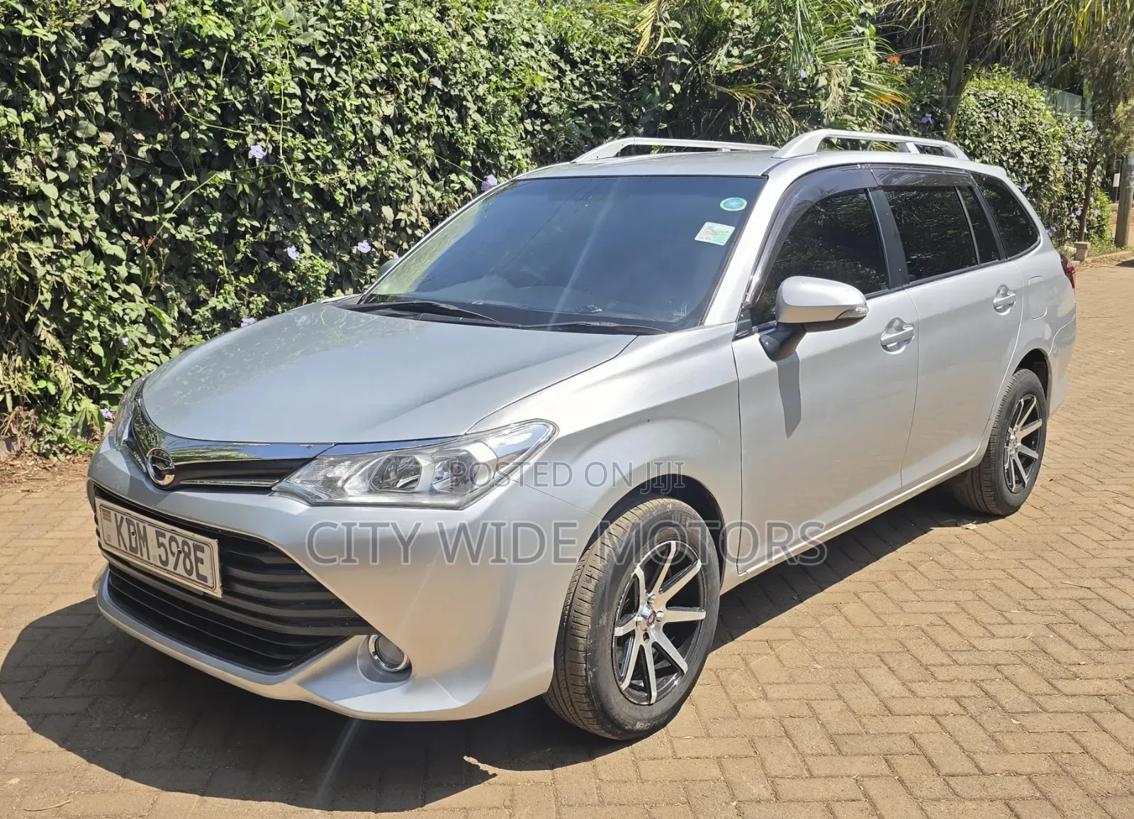 Toyota Corolla Fielder 2016 Silver