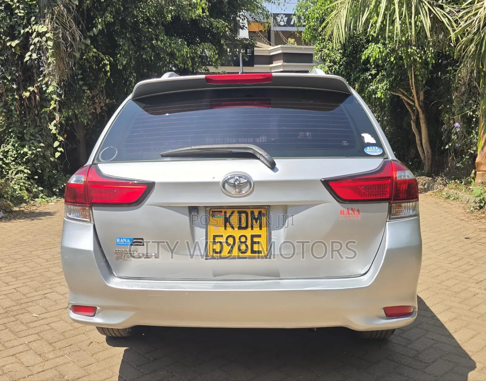 Toyota Corolla Fielder 2016 Silver