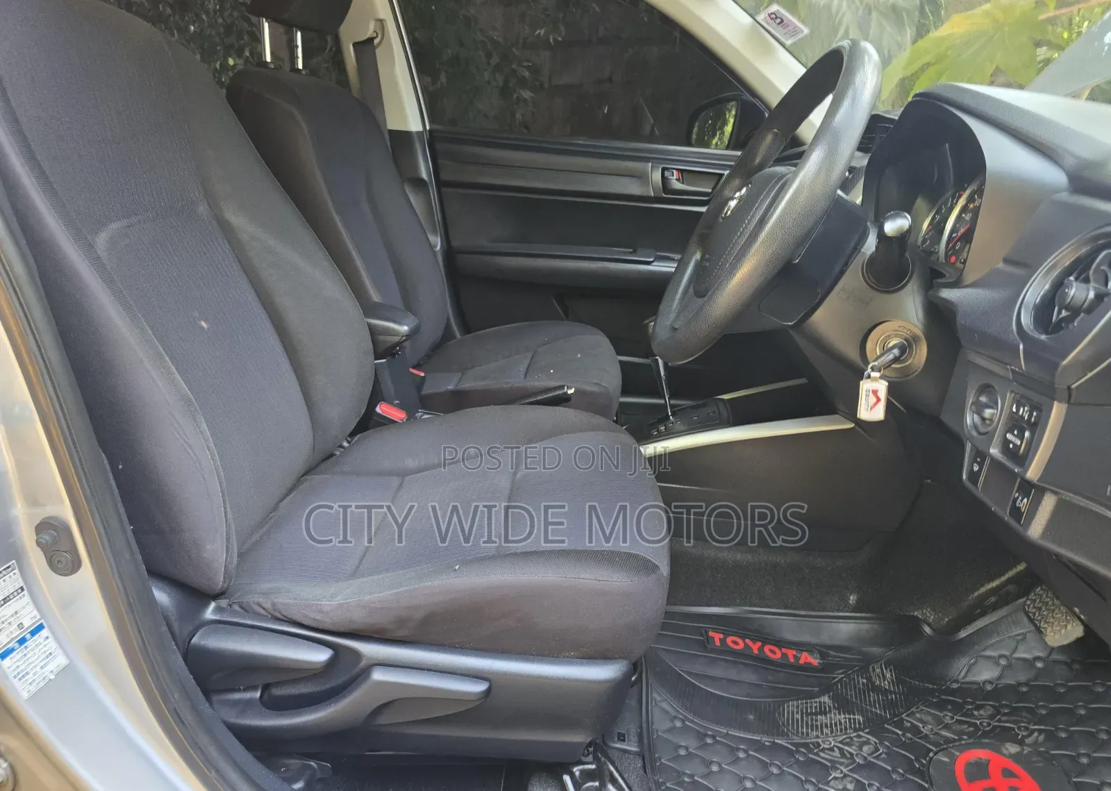 Toyota Corolla Fielder 2016 Silver
