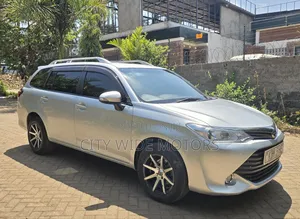 Toyota Corolla Fielder 2016 Silver
