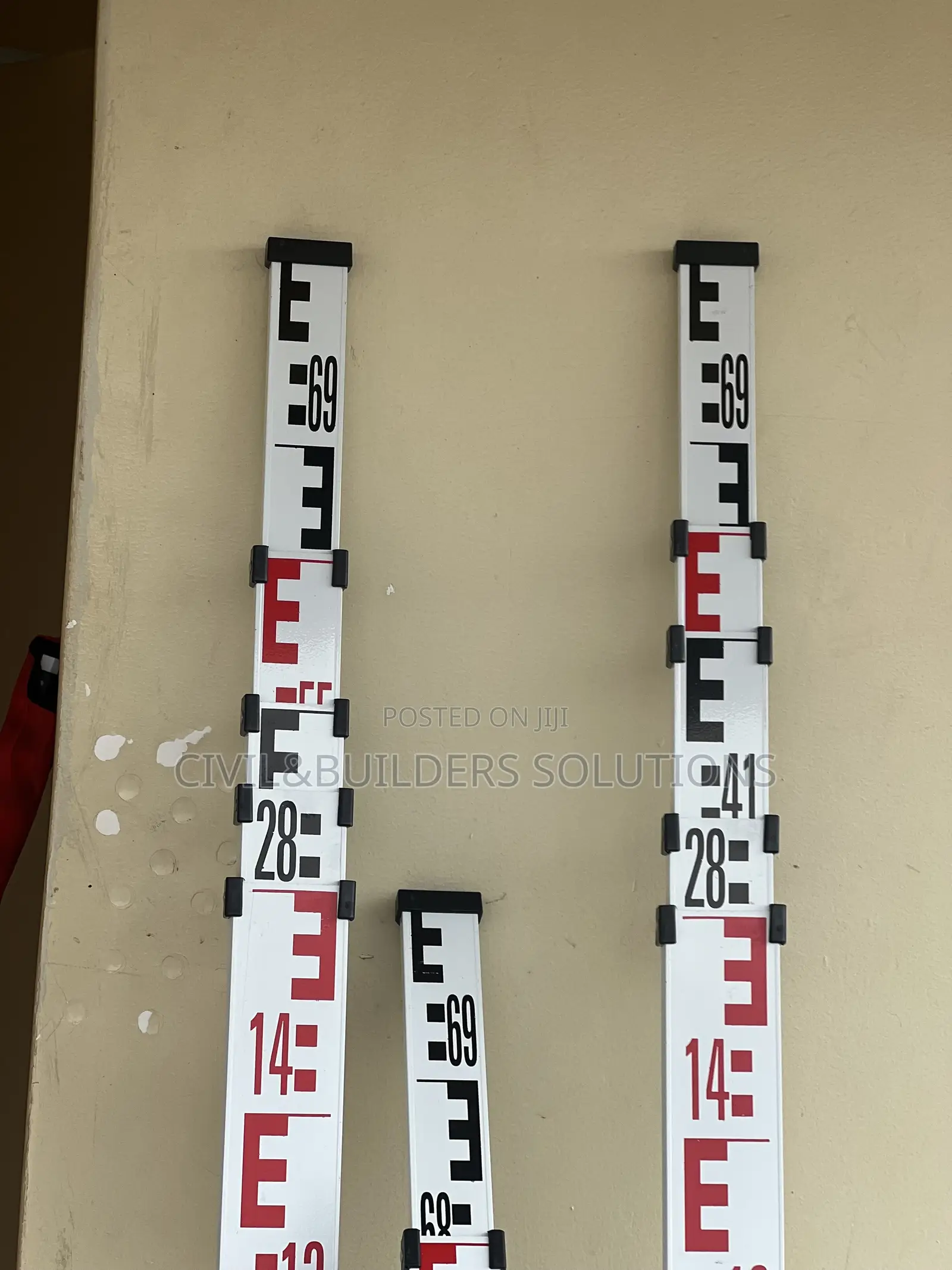 7m Level Staff
