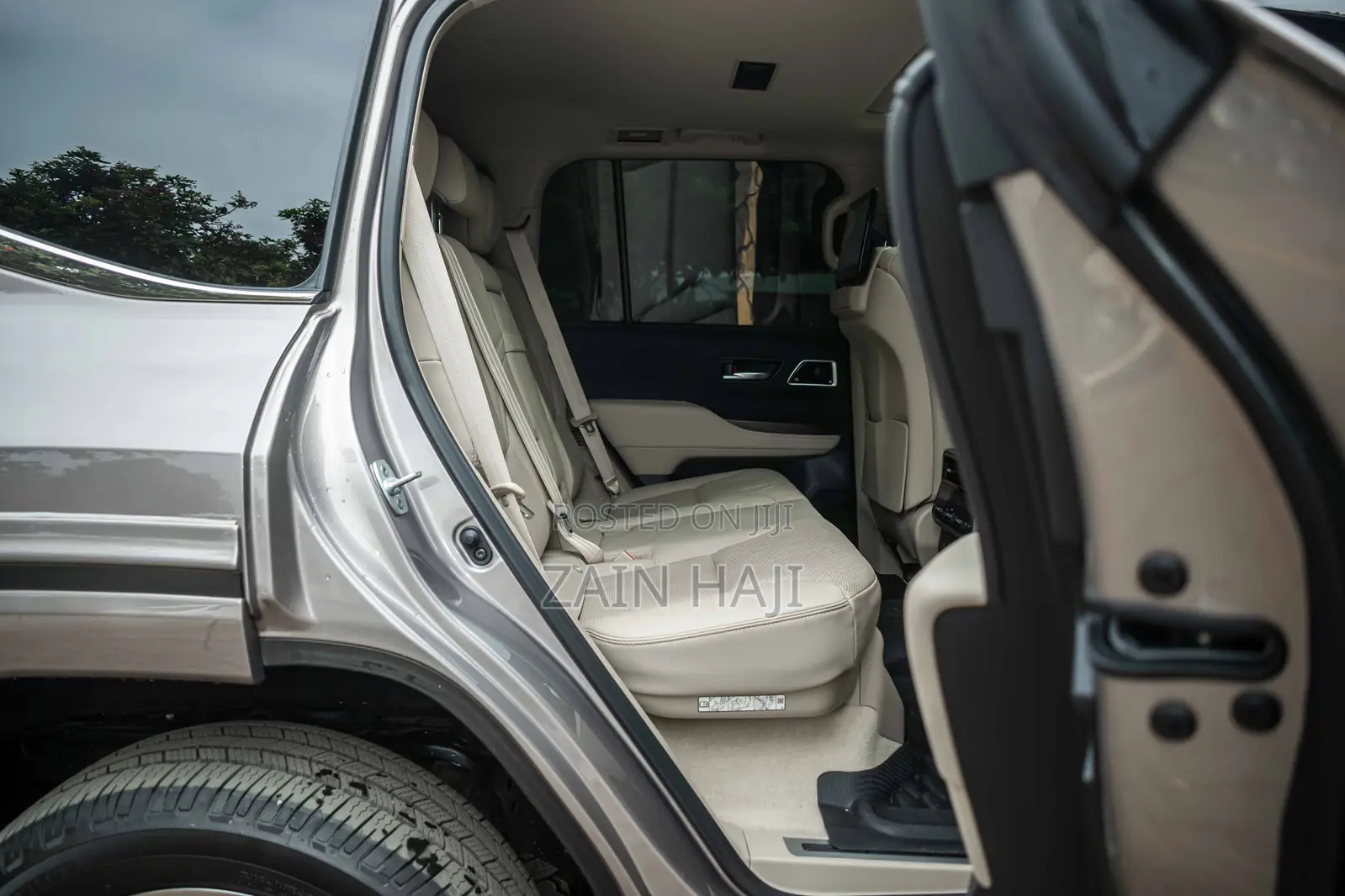 Toyota Land Cruiser LC300 2023 Brown