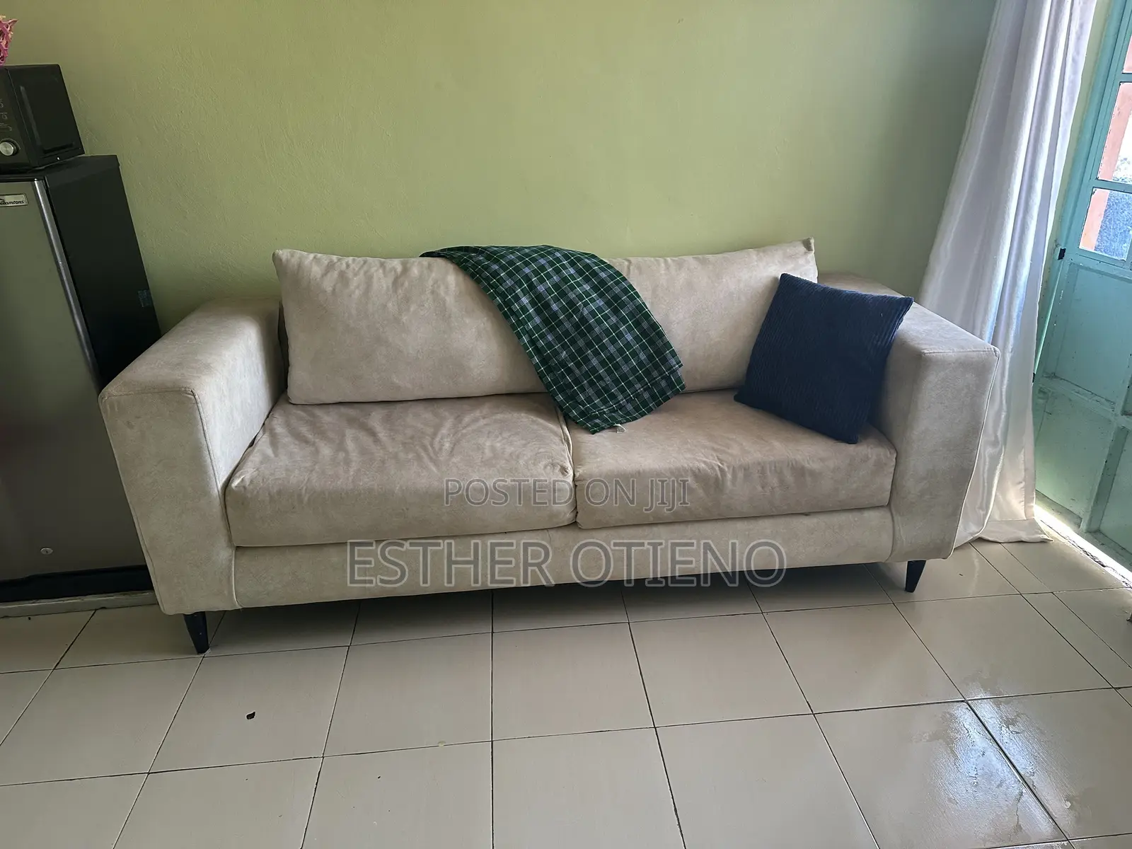3 Seater Seater Cream in Colour