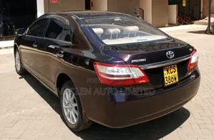 Toyota Premio 2011 Purple