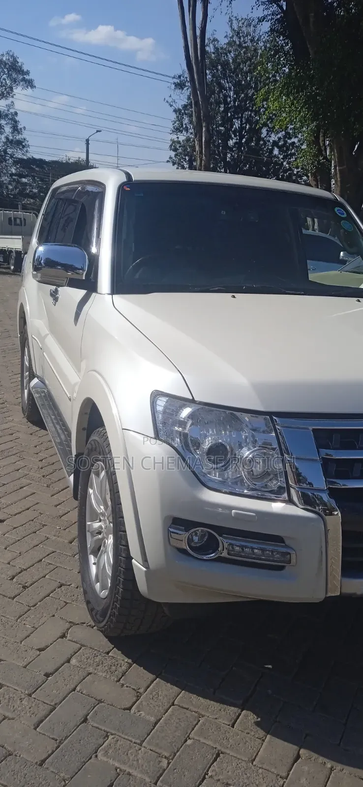 Mitsubishi Pajero 2019 White