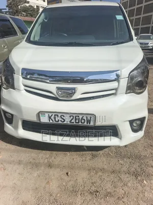 Toyota Noah 2011 White