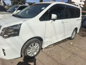 Toyota Noah 2011 White