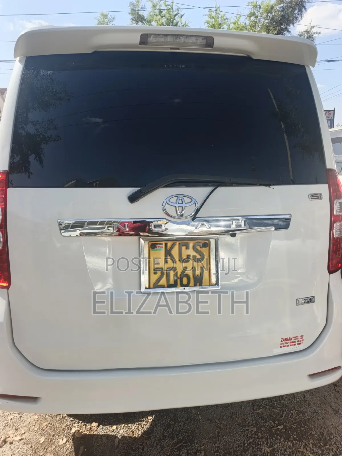 Toyota Noah 2011 White