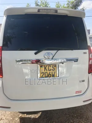 Toyota Noah 2011 White