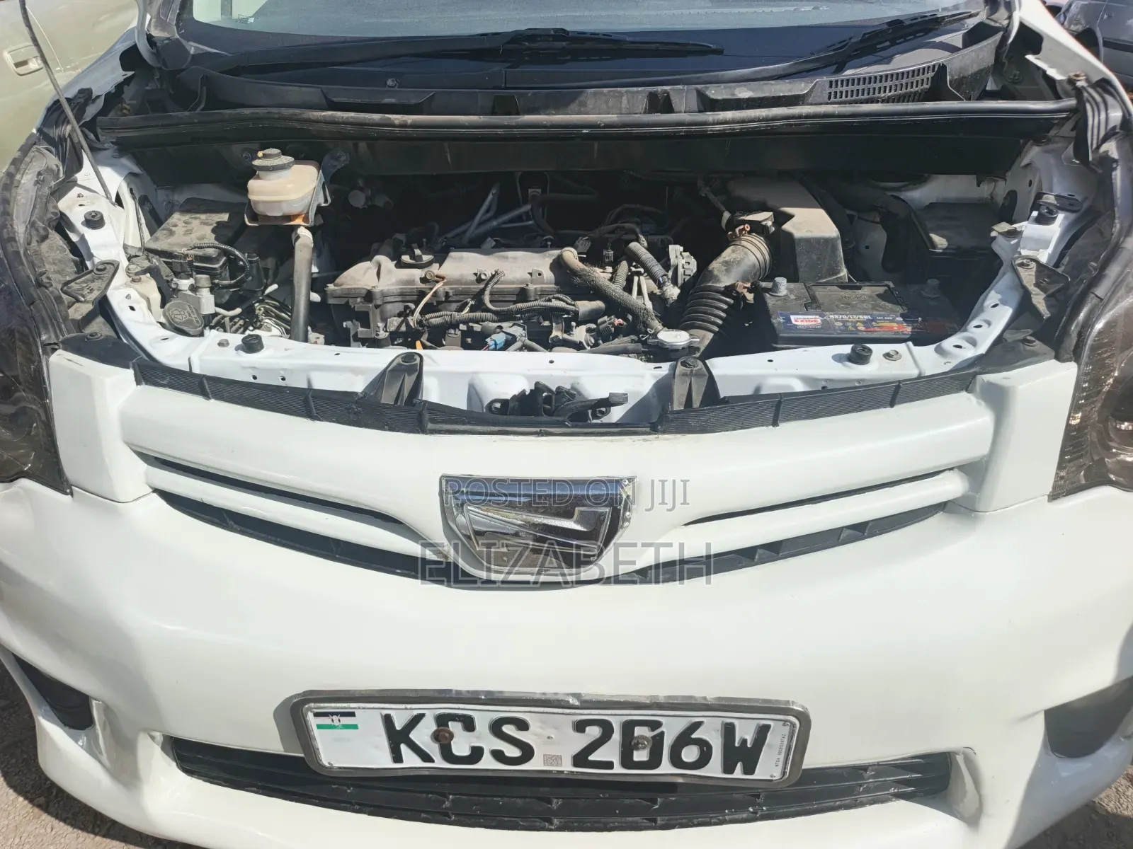 Toyota Noah 2011 White