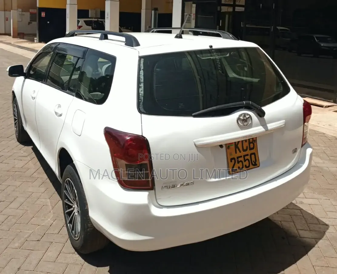 Toyota Corolla Fielder 2009 White