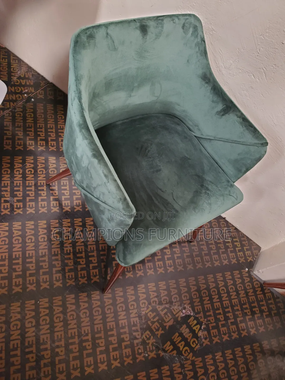 Emarald Green Velvet Accent Armchair