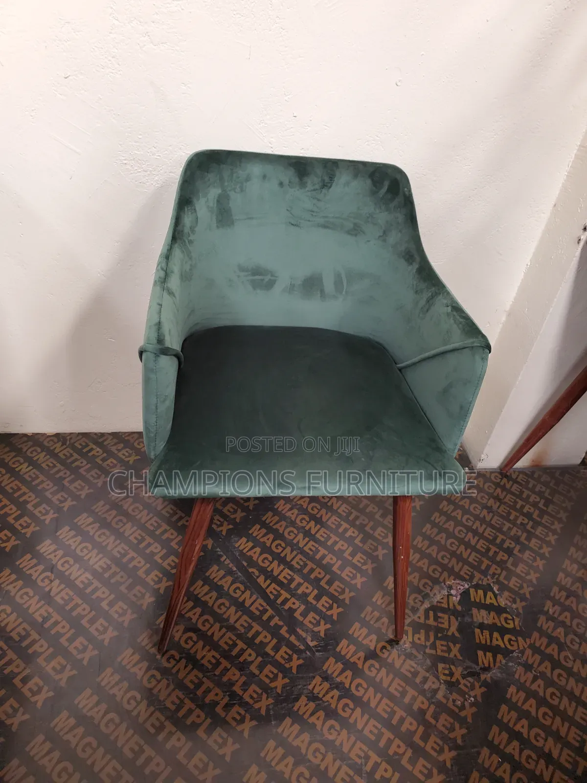 Emarald Green Velvet Accent Armchair