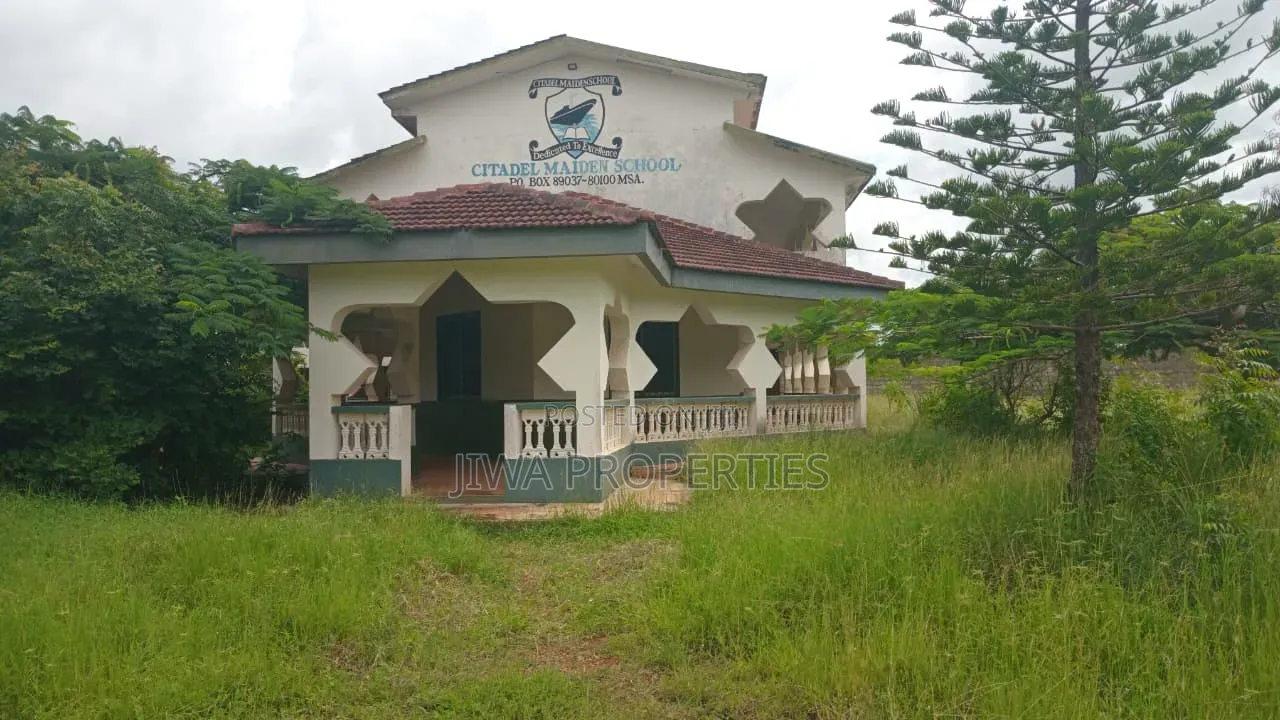 Vacaned Plot With School  Building for Sale in Mtwapa Town