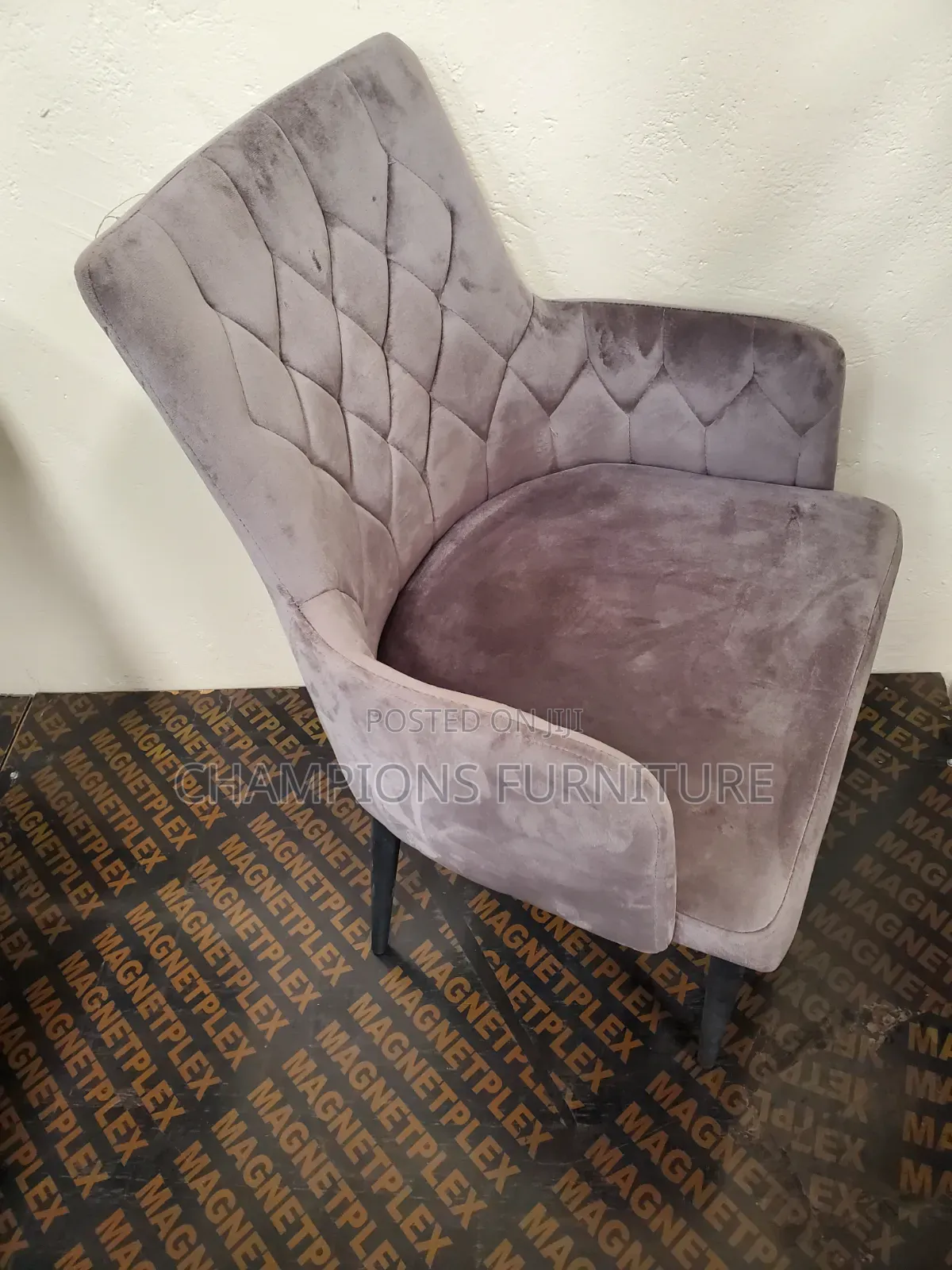 Grey Velvet Diamond-Tufted Accent Chair