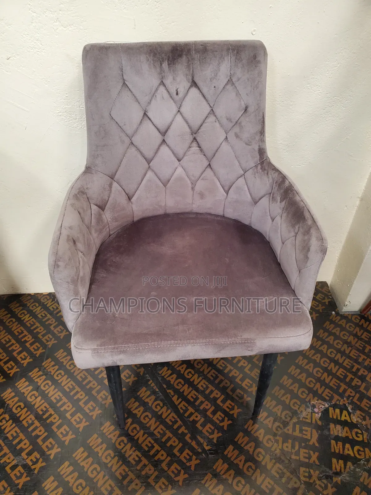 Grey Velvet Diamond-Tufted Accent Chair