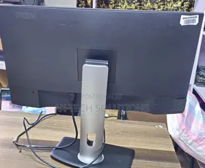 Dell P2719H 
27 Inch Display
1080P Full Hd
60hz Refresh Rate
