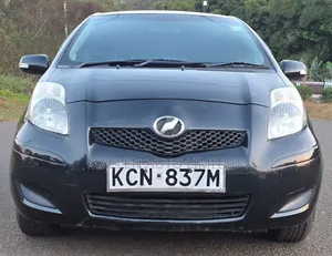 Toyota Vitz 2010 Black
