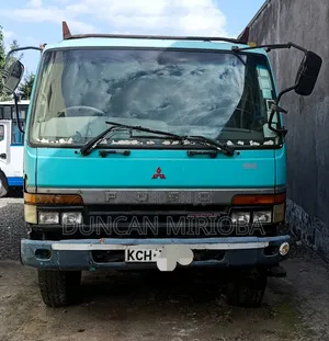 Mitsubishi Fuso 2010 Blue