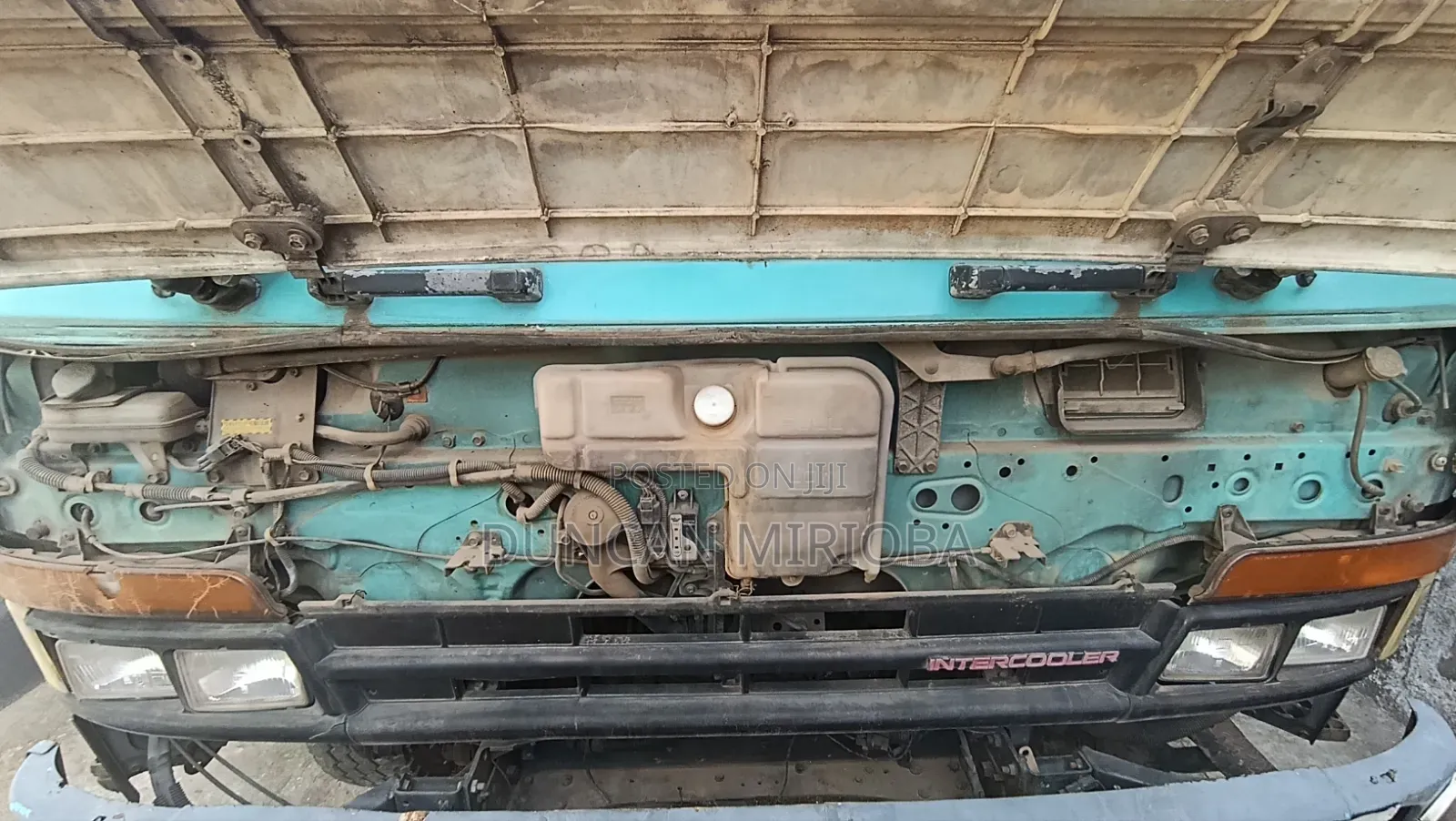 Mitsubishi Fuso 2010 Blue