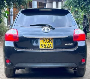 Toyota Auris 2010 Gray