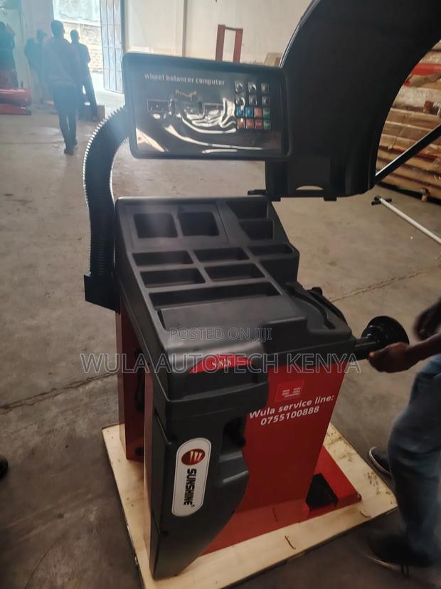 Multiple Balancing Modes Wheel Balancer S828 Machine Sunshine Italy