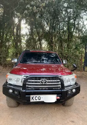 Toyota Land Cruiser 4.6 V8 ZX 2013 Red