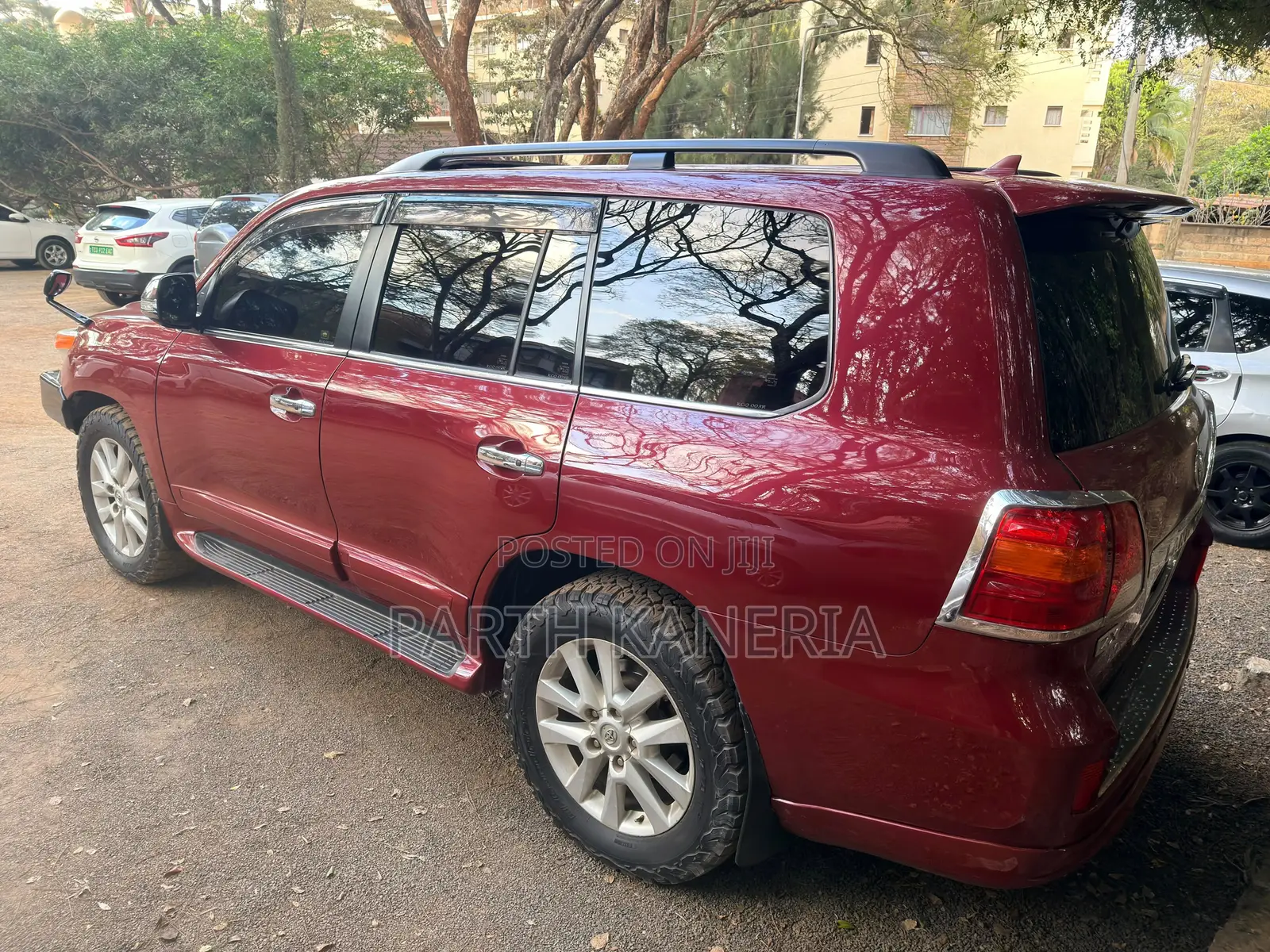Toyota Land Cruiser 4.6 V8 ZX 2013 Red