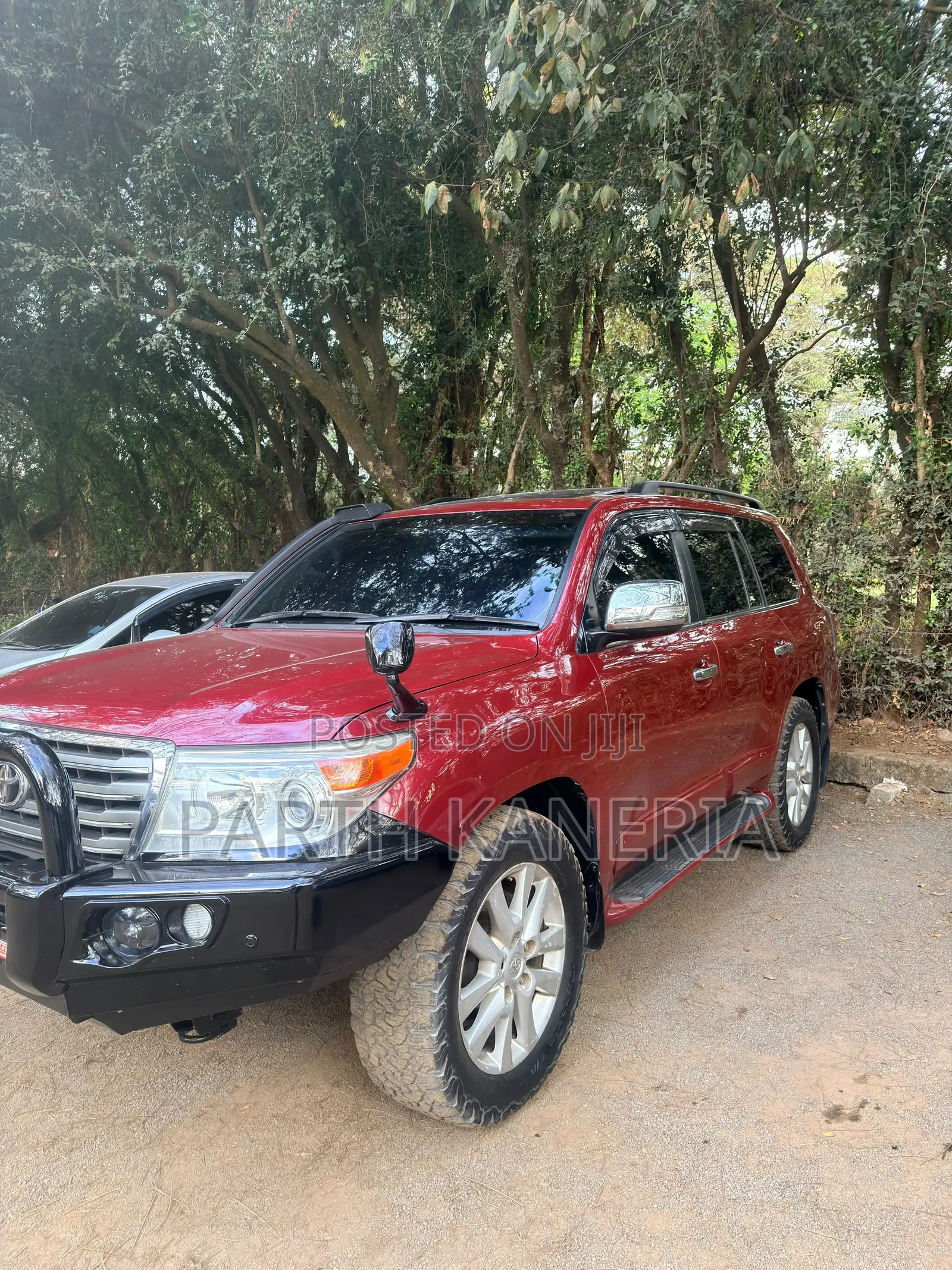Toyota Land Cruiser 4.6 V8 ZX 2013 Red