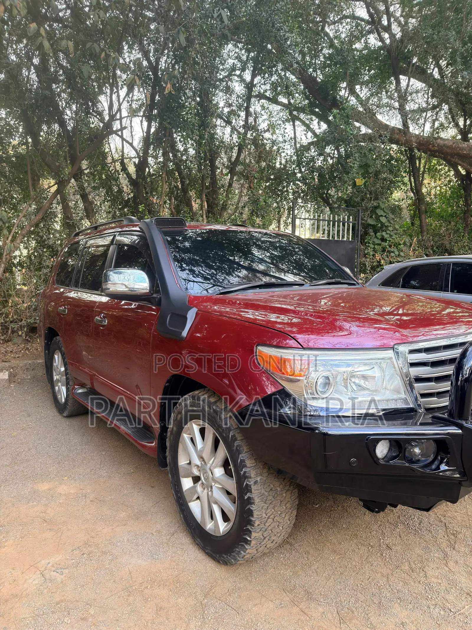 Toyota Land Cruiser 4.6 V8 ZX 2013 Red