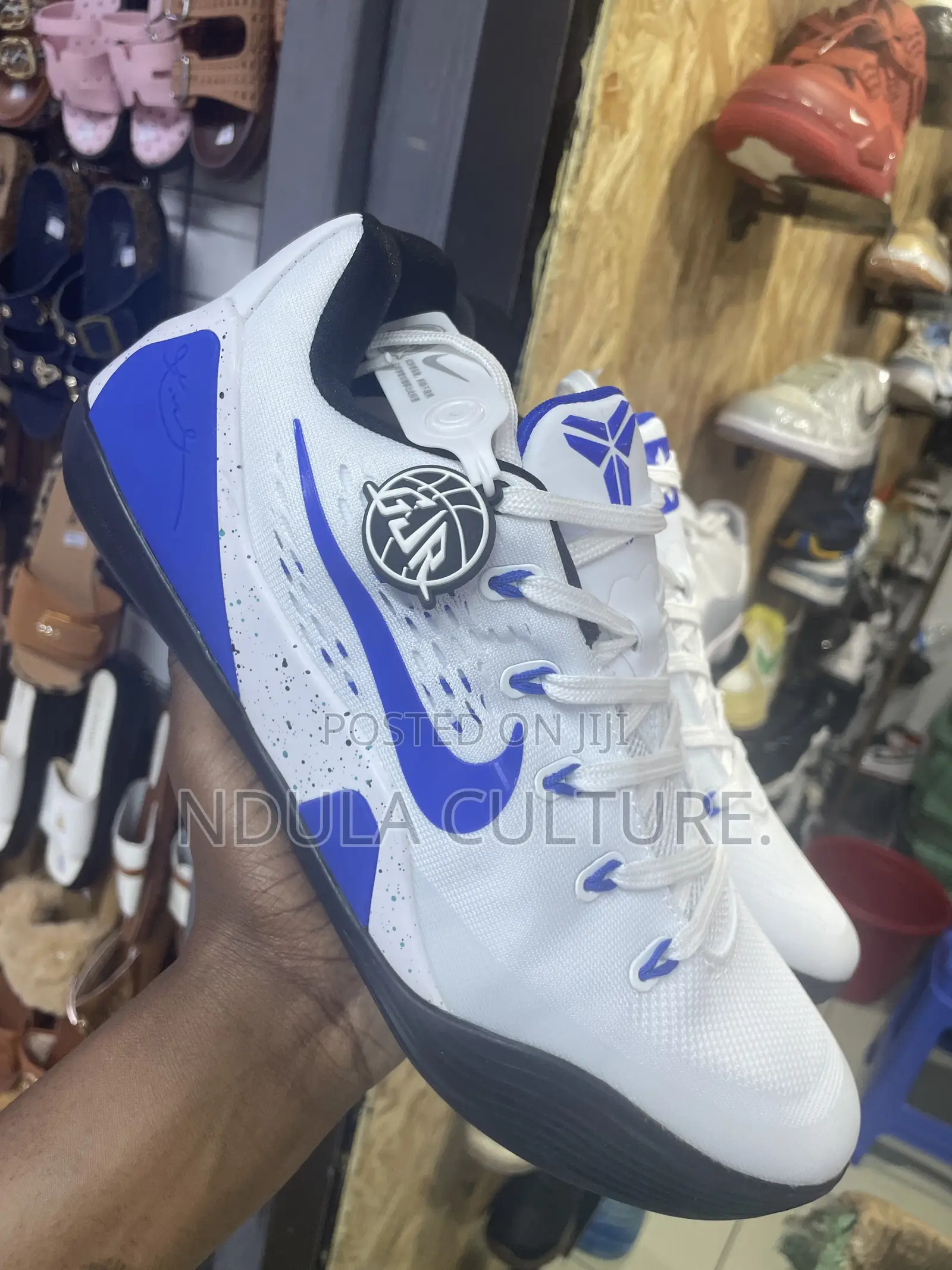 Nike Kobe 9 EM Low Protro