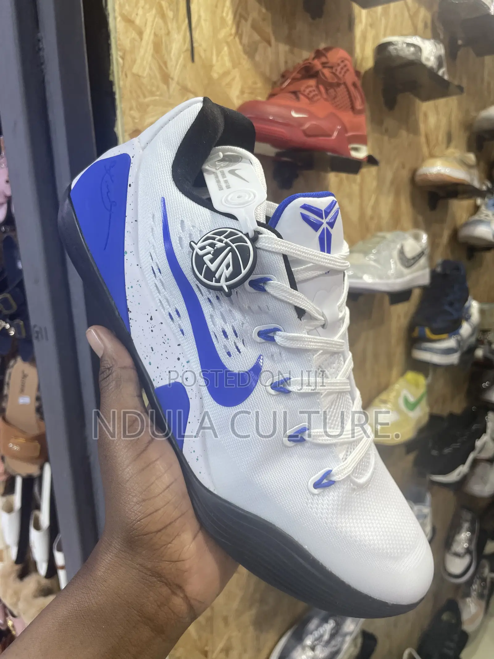 Nike Kobe 9 EM Low Protro